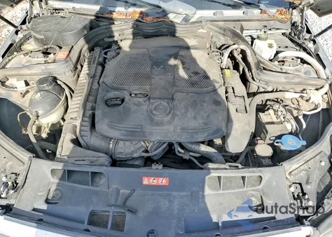 2013 Mercedes-Benz C 300 4Matic z USA, uszkodzony, nr VIN WDDGF8AB4DR284526